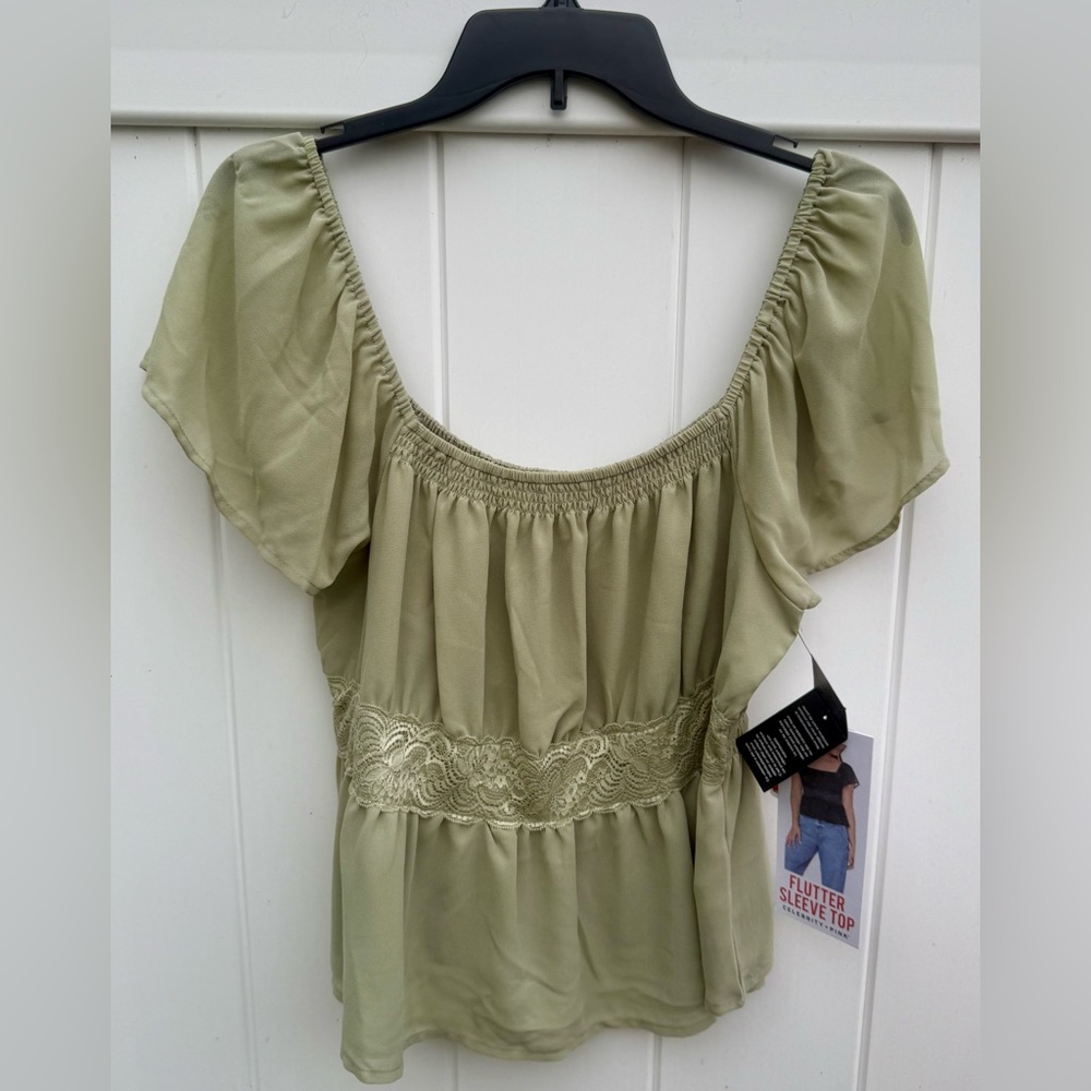 Celebrity Pink Light Green Blouse With Beautiful Lace Detail At Waist, XL, NWT.